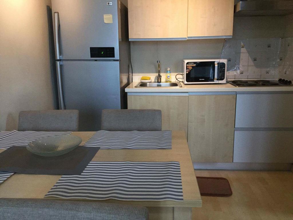 Ortigas 2 Bedroom Corner Unit With 2 Queen Across Shangrila Manila Exterior photo